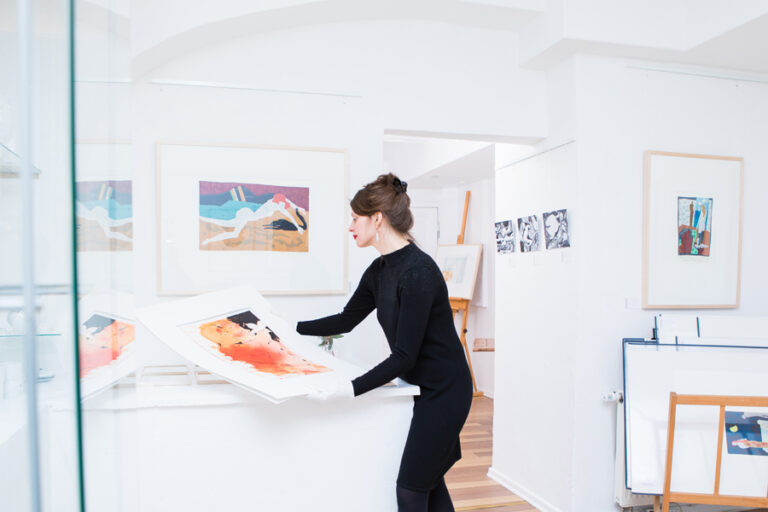 Janett Noack in der Galerie 1 768x512